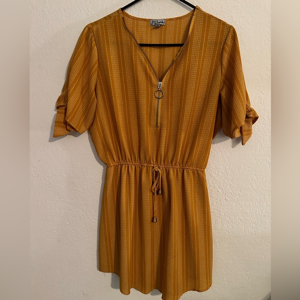 Women’s dress size medium